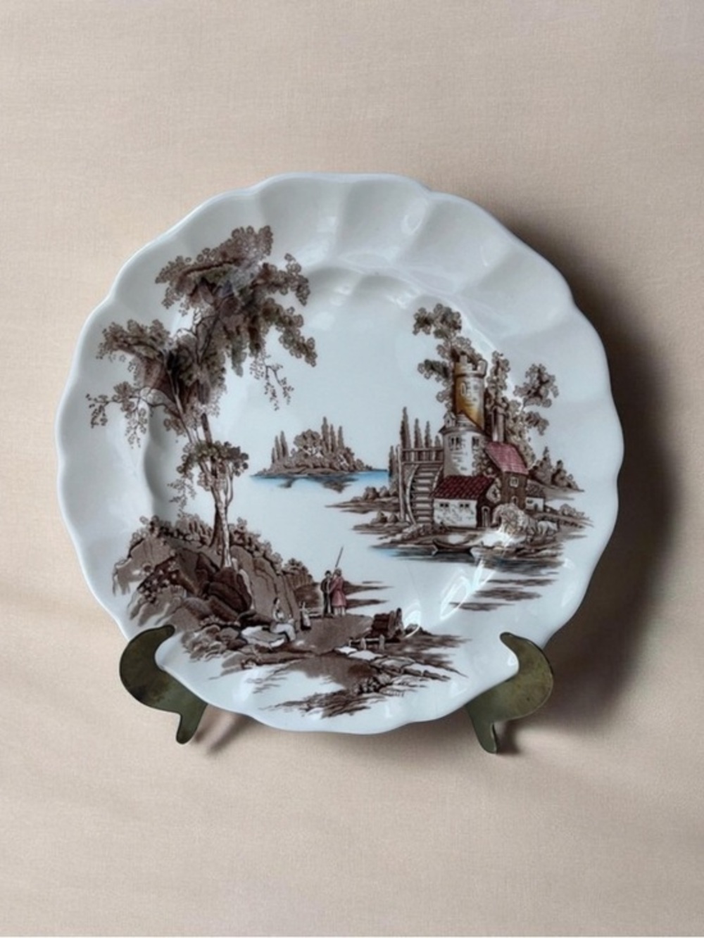 VTG JOHNSON BROTHERS The Old Mill Brown Multicolor Plate - Made In England 8.7”